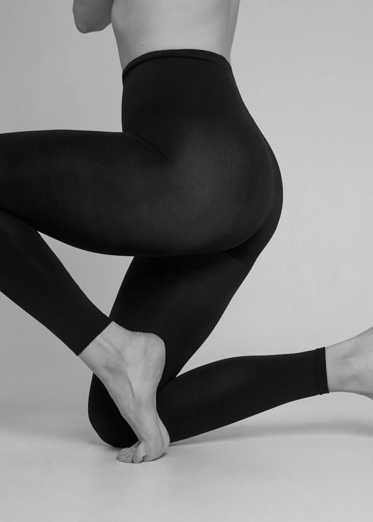 Lia Premium Leggings in Black