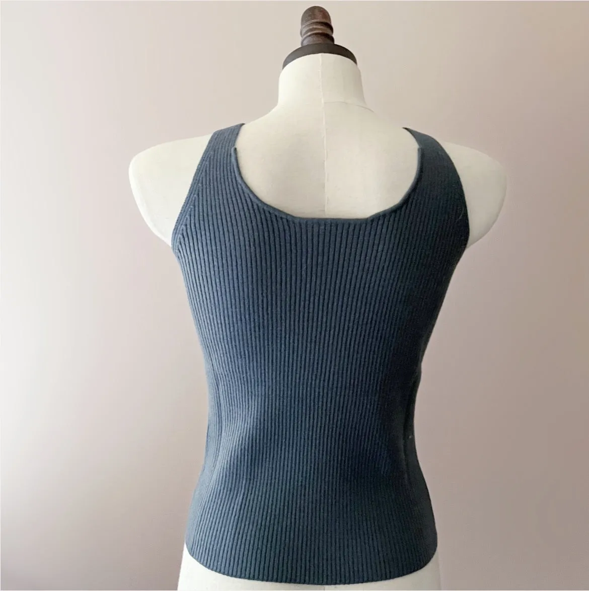 Merino wool tank top | Women’s knitwear