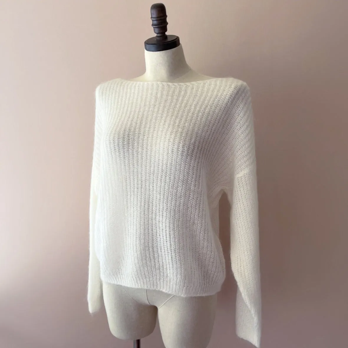 Oversized wool pullover sweater | Women’s knitwear